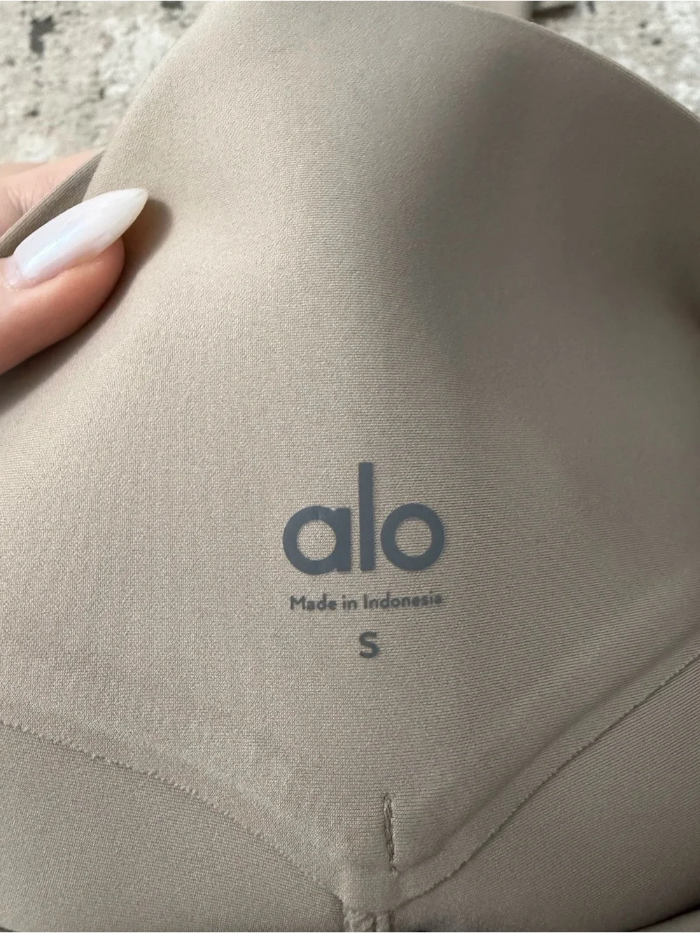 Alo Yoga High-Waist Sleek Legging Size Small in Gravel